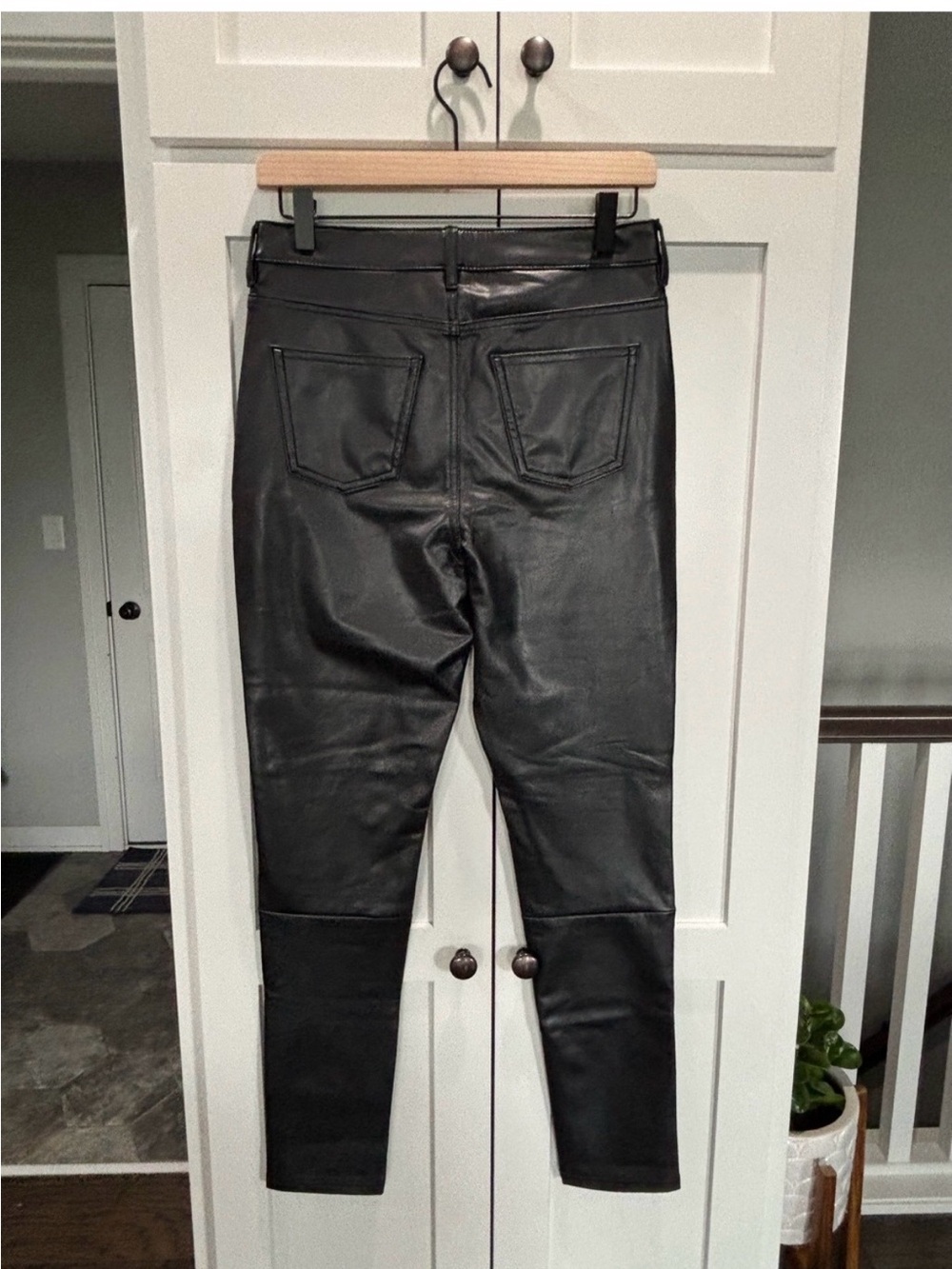 7 For All Mankind Women Black Faux Leather Skinny Pants‎ Size S - Picture 4 of 4